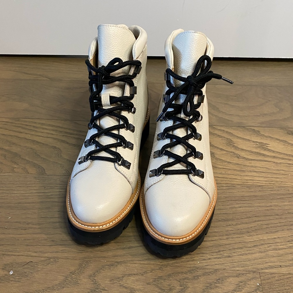 Marc Fisher barely worn Issy Leather Boots